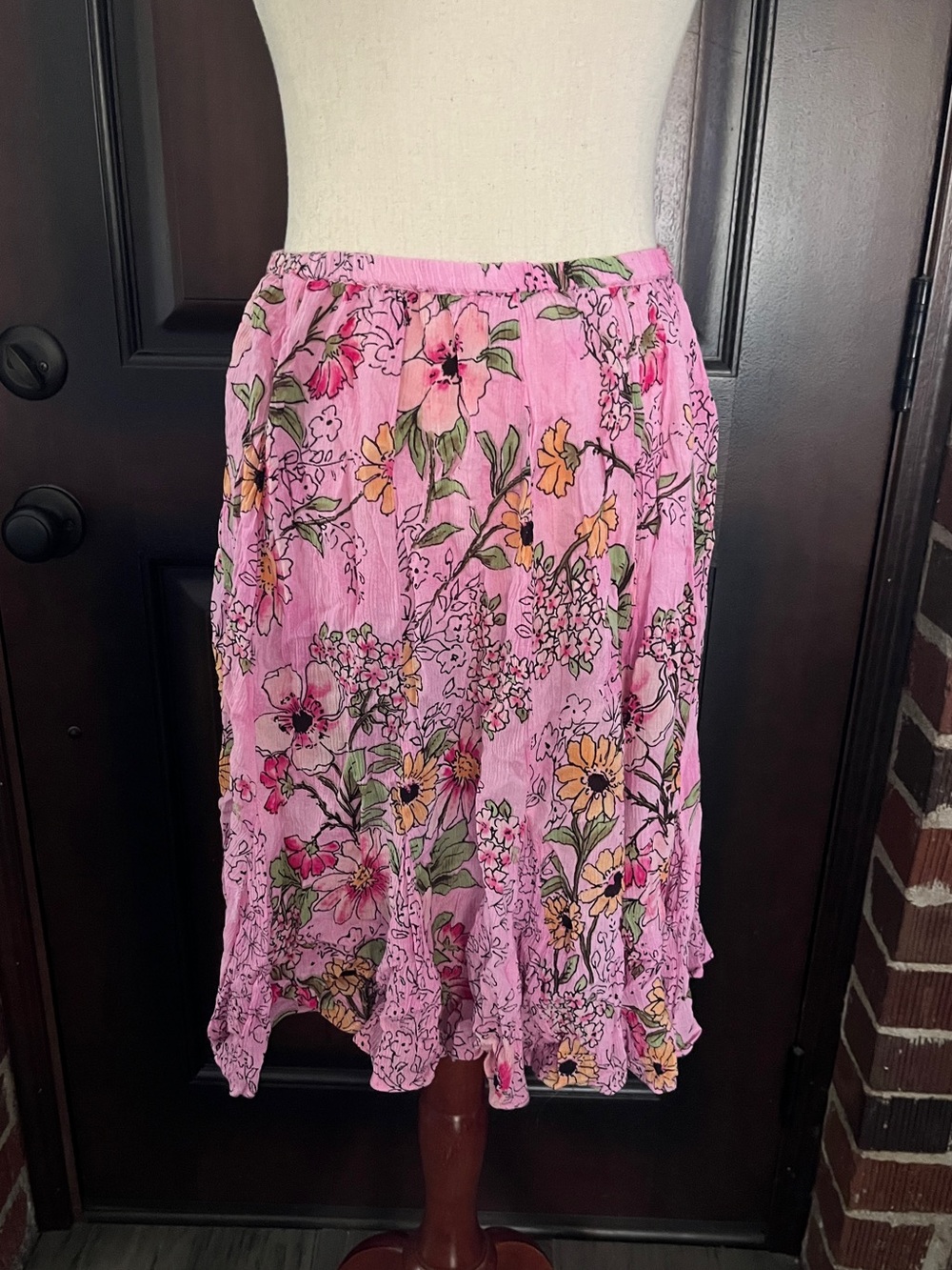 3/$15 Bila Pink Floral Midi Skirt - Lightweight Summer Style Size Medium